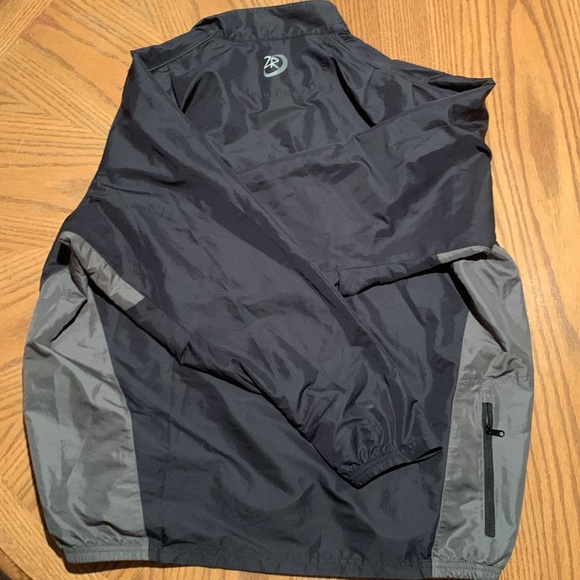 Men’s windbreaker- Tour Series - Picture 2 of 2